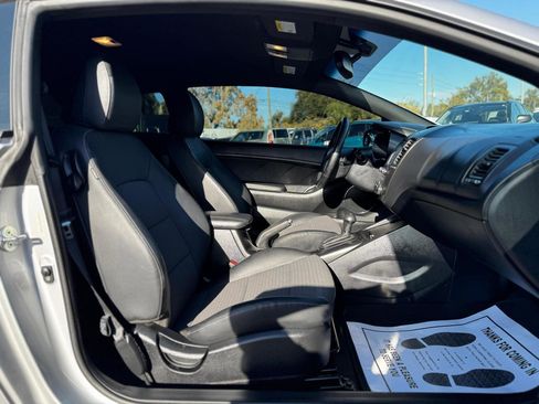 Used 2015 Kia Forte Koup SX image 8