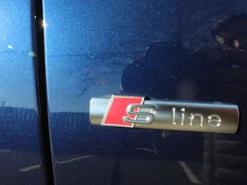 Used 2019 Audi Q8 Premium Plus image 17