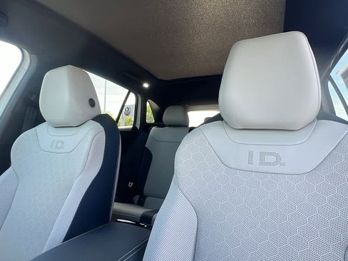 New 2026 Volkswagen ID.4 Pro S AWD/4WD image 11