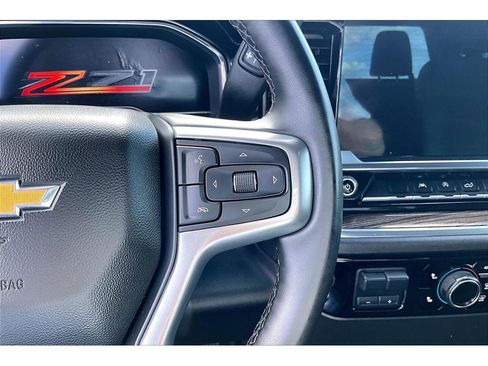 Used 2024 Chevrolet Silverado 1500 LT w/ Z71 Off-Road Package AWD/4WD image 13