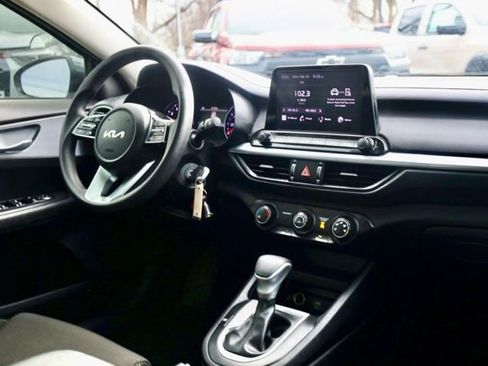 Used 2023 Kia Forte LXS FWD image 31