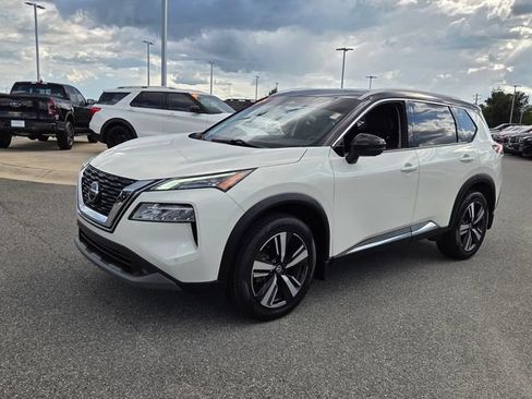 Used 2021 Nissan Rogue SL w/ Premium Package FWD image 3