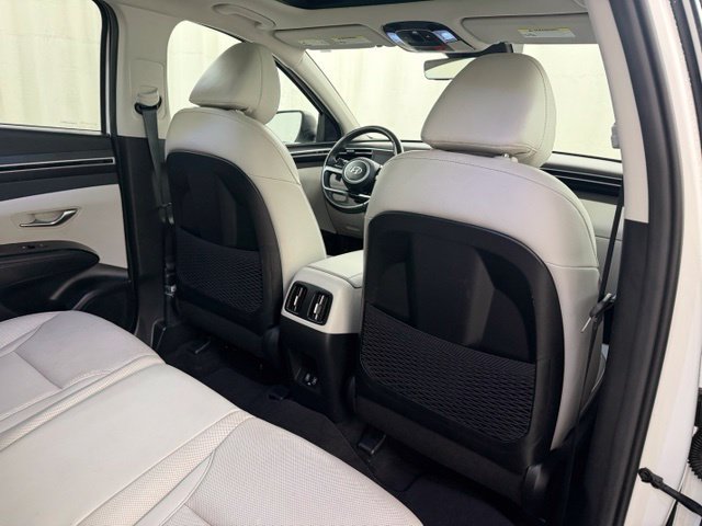 Used 2023 Hyundai Tucson Limited AWD/4WD image 17
