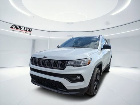 New 2026 Jeep Compass Latitude image 6