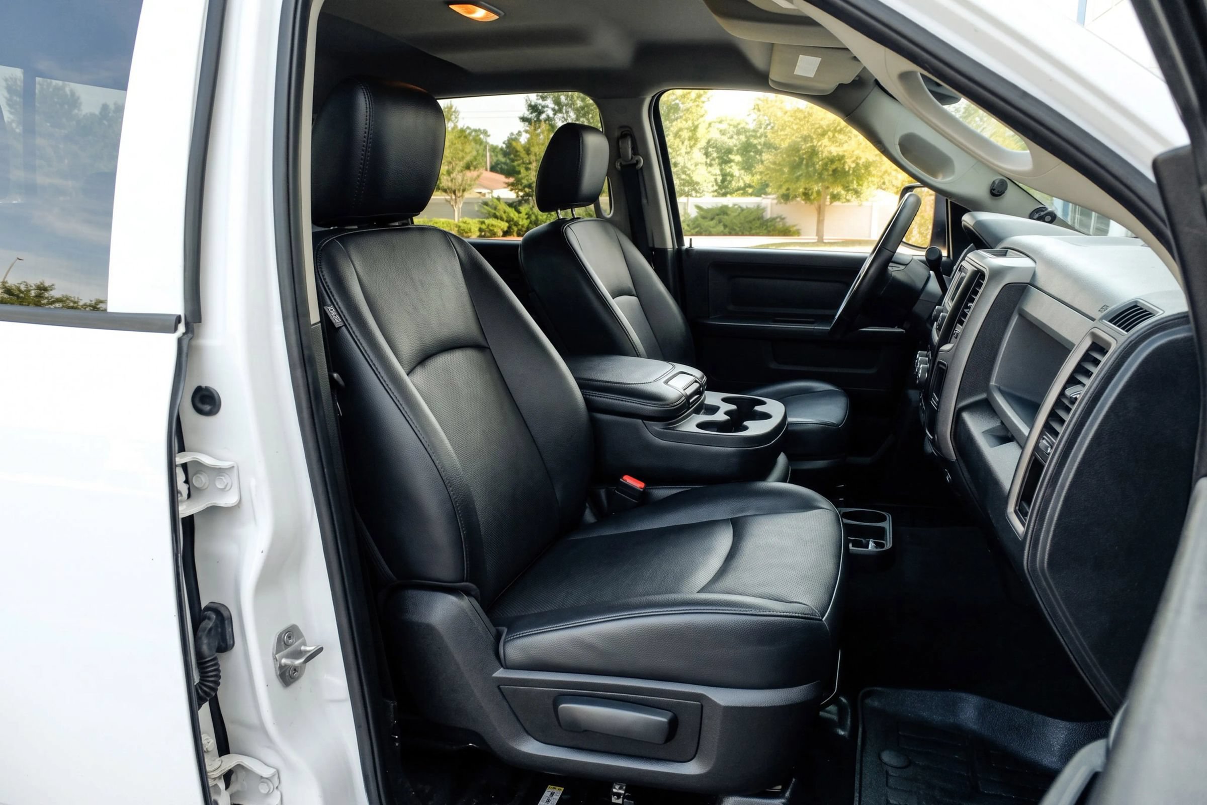 Used 2016 RAM 2500 Tradesman w/ Chrome Appearance Group RWD image 38