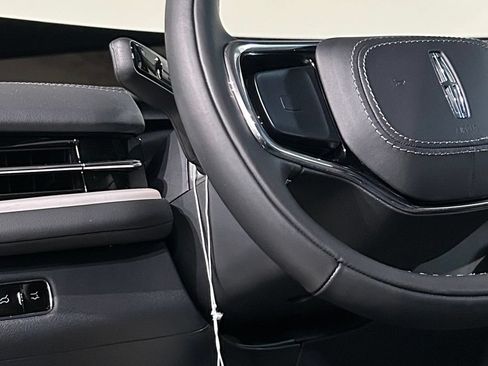 New 2026 Lincoln Navigator Reserve AWD/4WD image 47