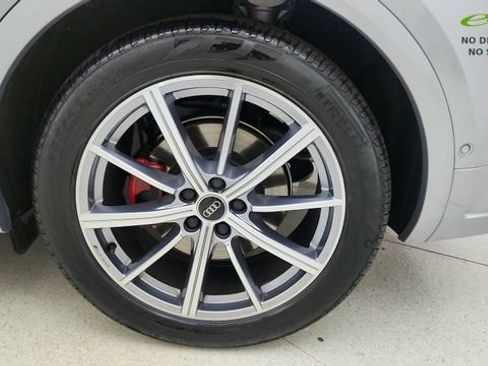 Used 2025 Audi SQ5 Prestige AWD/4WD image 60