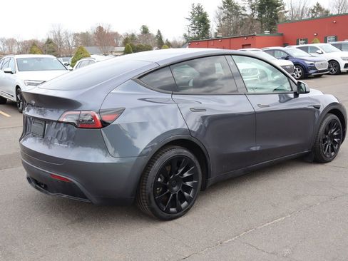 Used 2023 Tesla Model Y Long Range image 5