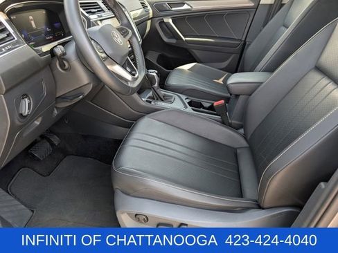 Used 2022 Volkswagen Tiguan SE FWD image 18