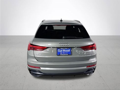 Used 2019 Audi Q3 2.0T Premium Plus w/ Premium Plus Package AWD/4WD image 7