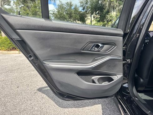 Used 2024 BMW 330i Sedan image 12