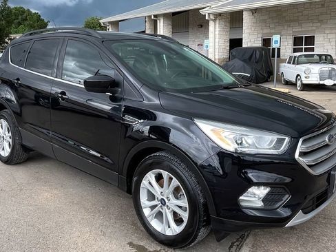 Used 2019 Ford Escape SEL FWD image 2