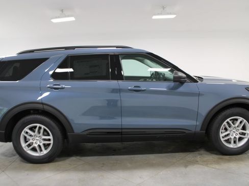 New 2026 Ford Explorer Active w/ Active Comfort Package RWD image 11