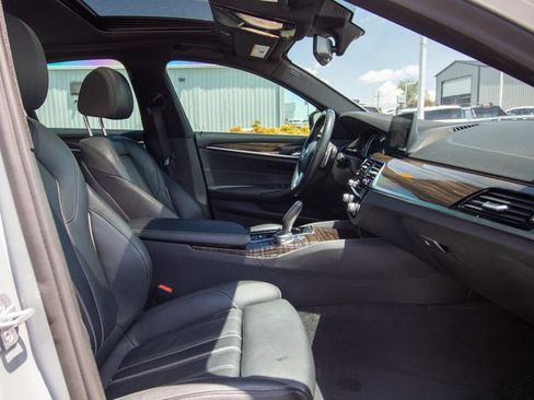 Used 2018 BMW 540i RWD image 16