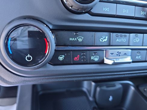 New 2025 Ford Bronco Outer Banks w/ Sasquatch Package image 17