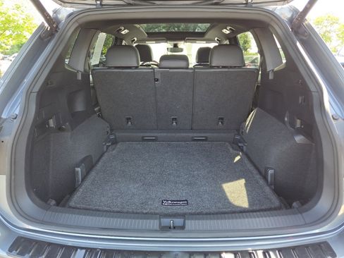 Used 2022 Volkswagen Tiguan SE R-Line AWD/4WD image 18