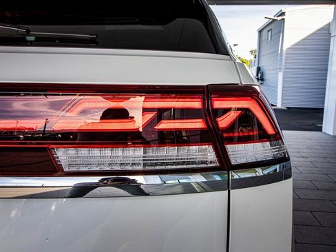 New 2026 Volkswagen Atlas Cross Sport SEL image 18