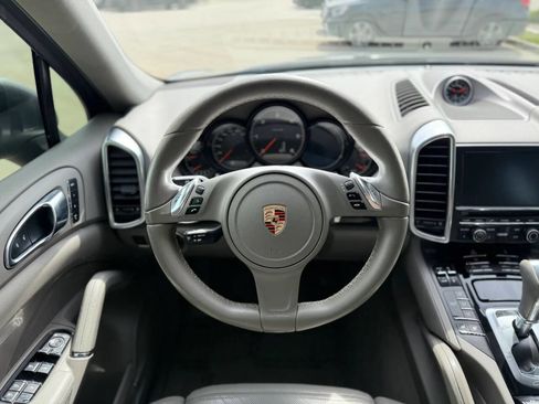 Used 2013 Porsche Cayenne Diesel AWD/4WD image 18