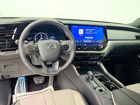 Used 2024 Lexus TX 500h AWD w/ Technology Package image 12