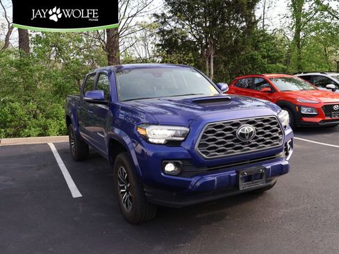 Used 2023 Toyota Tacoma TRD Sport w/ Technology Package image 1