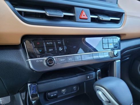 Certified 2024 Kia Seltos EX FWD image 21