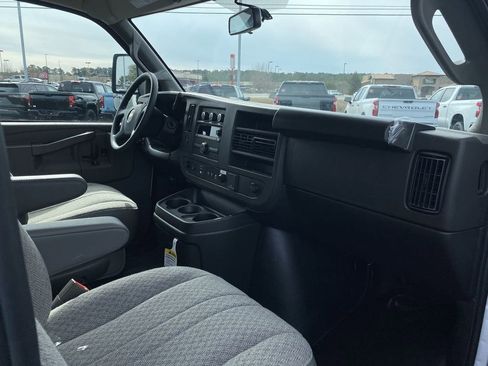 New 2025 Chevrolet Express 3500 w/ Power Convenience Package RWD image 29