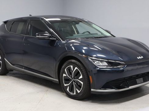 Used 2022 Kia EV6 Wind image 1