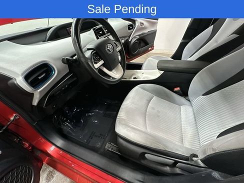 Used 2018 Toyota Prius Three w/ Advanced Technology Package FWD image 17