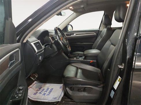 Used 2019 Volkswagen Atlas SEL R-Line image 9