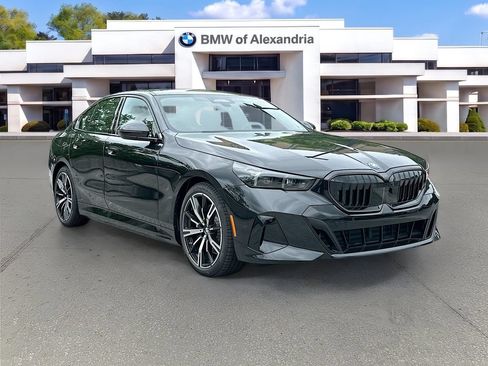 Used 2027 BMW 550e xDrive w/ Executive Package AWD/4WD image 3