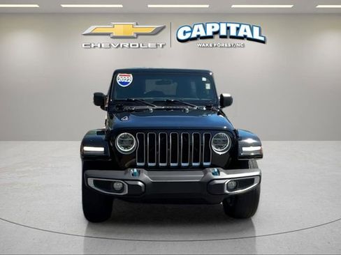Used 2022 Jeep Wrangler Unlimited Sahara AWD/4WD image 8