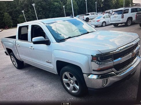 Used 2017 Chevrolet Silverado 1500 LT w/ Texas Edition RWD image 2
