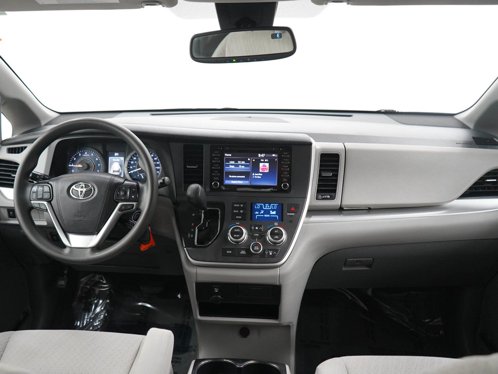 Used 2020 Toyota Sienna LE AWD/4WD image 14
