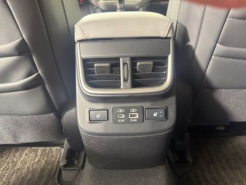 Used 2024 Subaru Outback Limited AWD/4WD image 13