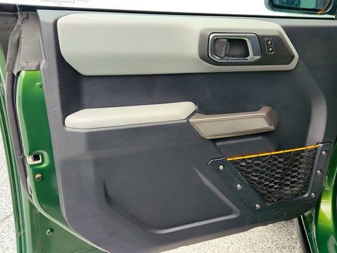 Used 2023 Ford Bronco Badlands image 10