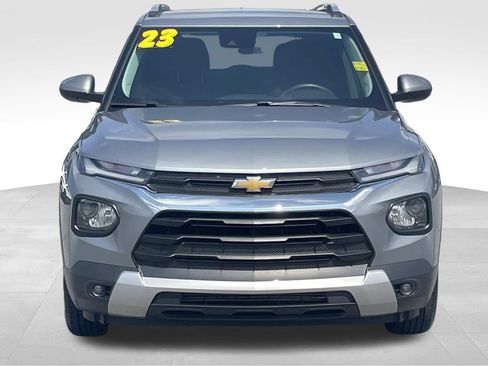 Used 2023 Chevrolet TrailBlazer LT w/ Convenience Package FWD image 9
