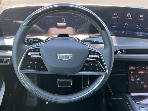 New 2026 Cadillac Vistiq Sport image 12