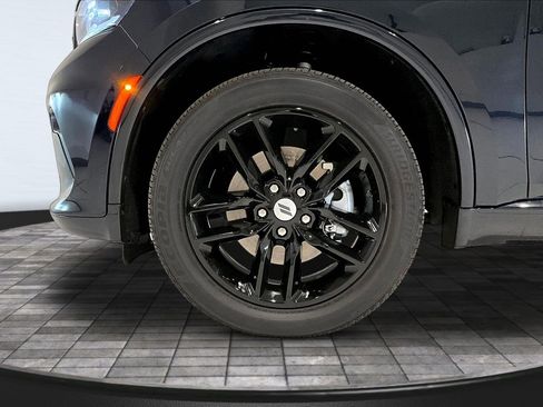 Used 2025 Dodge Durango GT AWD/4WD image 33