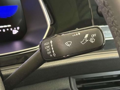 Used 2024 Volkswagen Jetta SE image 30