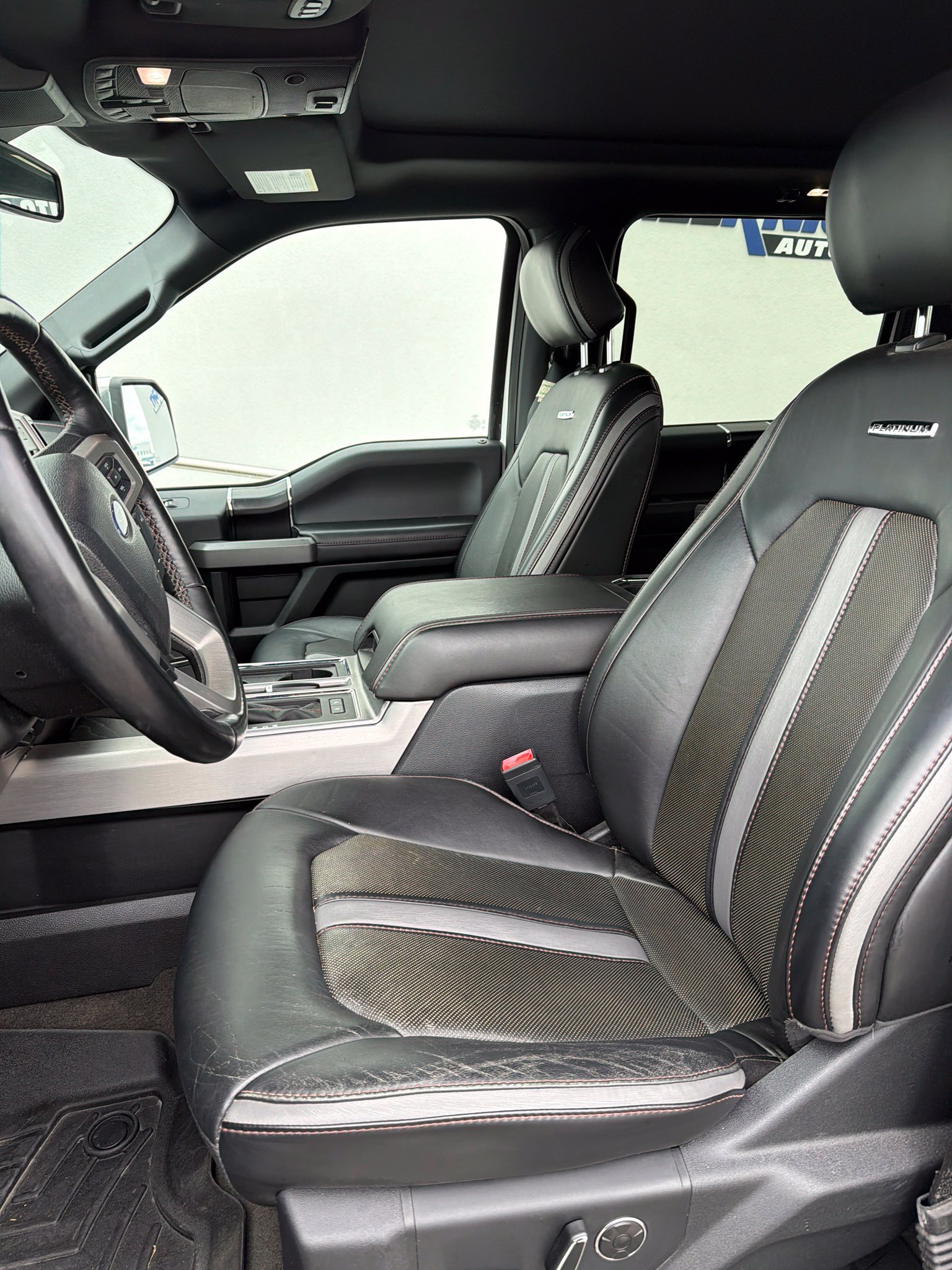 Used 2019 Ford F150 Platinum w/ Equipment Group 701A Luxury AWD/4WD image 13