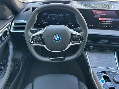 Used 2025 BMW i4 eDrive40 image 18