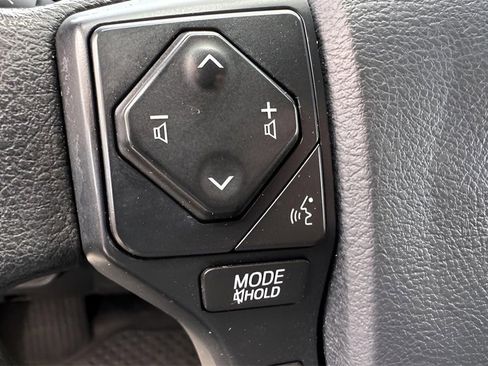 Used 2019 Toyota Tacoma SR image 45