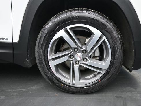 Used 2021 GMC Terrain SLT w/ Infotainment Package II AWD/4WD image 10