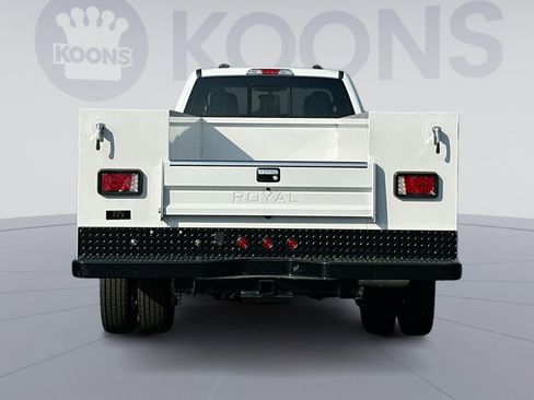 New 2026 Ford F450 XL w/ XL Chrome Package image 5