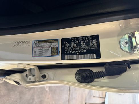 Certified 2025 Kia Seltos SX image 31