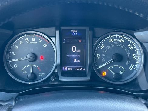 Used 2019 Toyota Tacoma TRD Sport image 27
