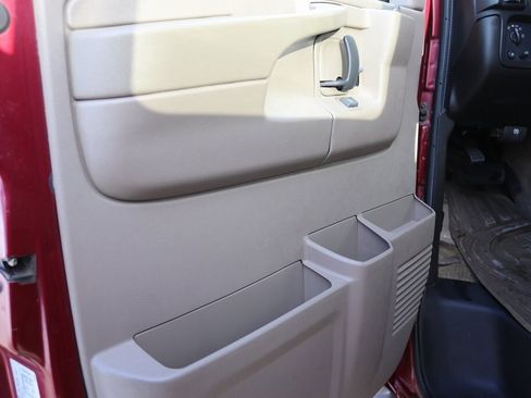 Used 2007 Chevrolet Express 1500 w/ Preferred Equipment Group image 13