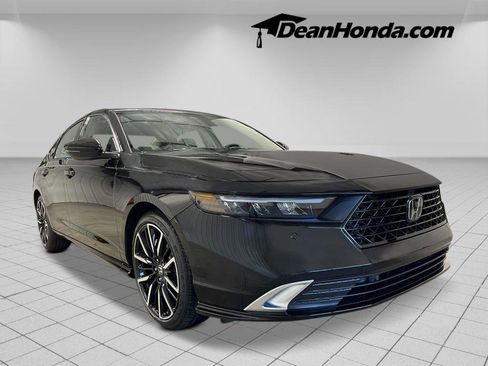 New 2025 Honda Accord Touring image 9