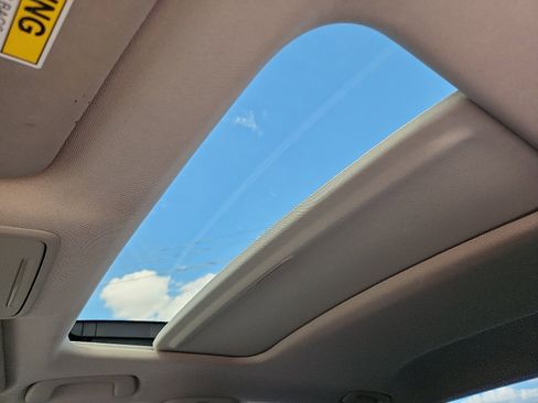 Used 2022 Honda Civic Touring image 19