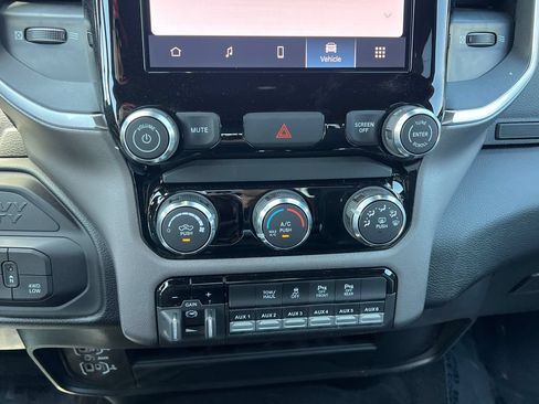 New 2026 RAM 2500 Big Horn AWD/4WD image 24